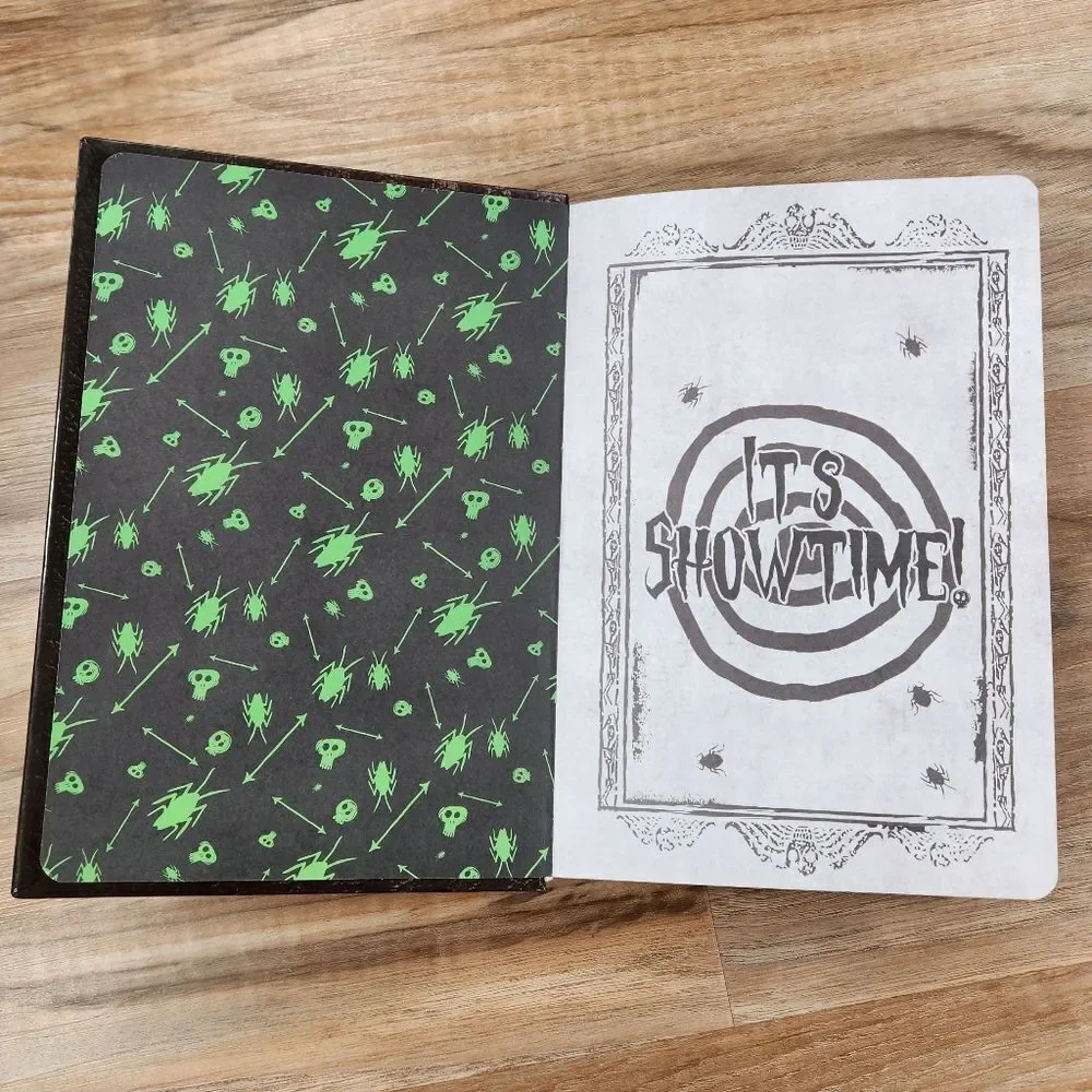 🔹️NWT Beetlejuice Black Deluxe Light Up Journal